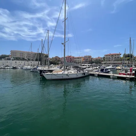 Superbe Yacht Luxe Familial A St Jean Cap-ferrat. 船屋