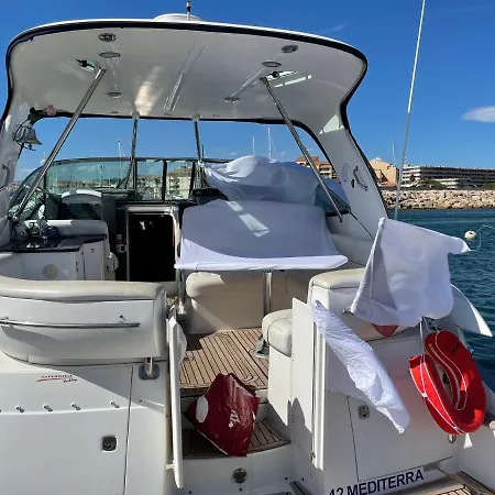 Superbe Yacht Luxe Familial A St Jean Cap-ferrat. 费拉角圣让