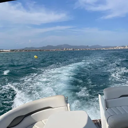 Superbe Yacht Luxe Familial A St Jean Cap-ferrat.