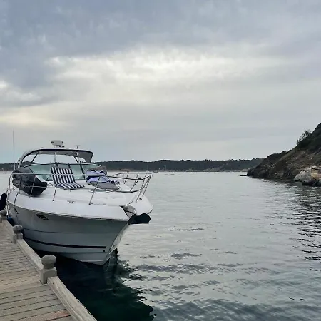 Superbe Yacht Luxe Familial A St Jean Cap-ferrat. 船屋 费拉角圣让